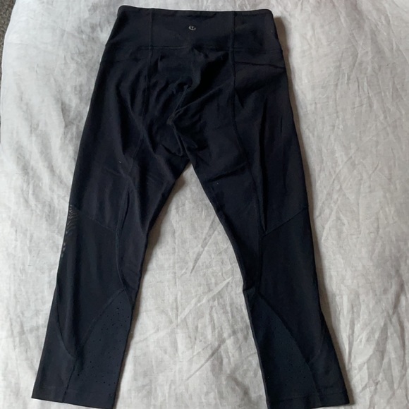 Lulu Wunder Under Cropped Leggings Size 4 - Picture 2 of 3